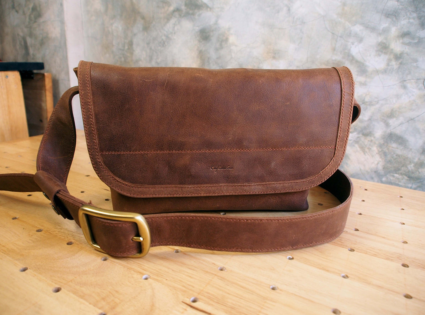 Small Samui Messenger Bag