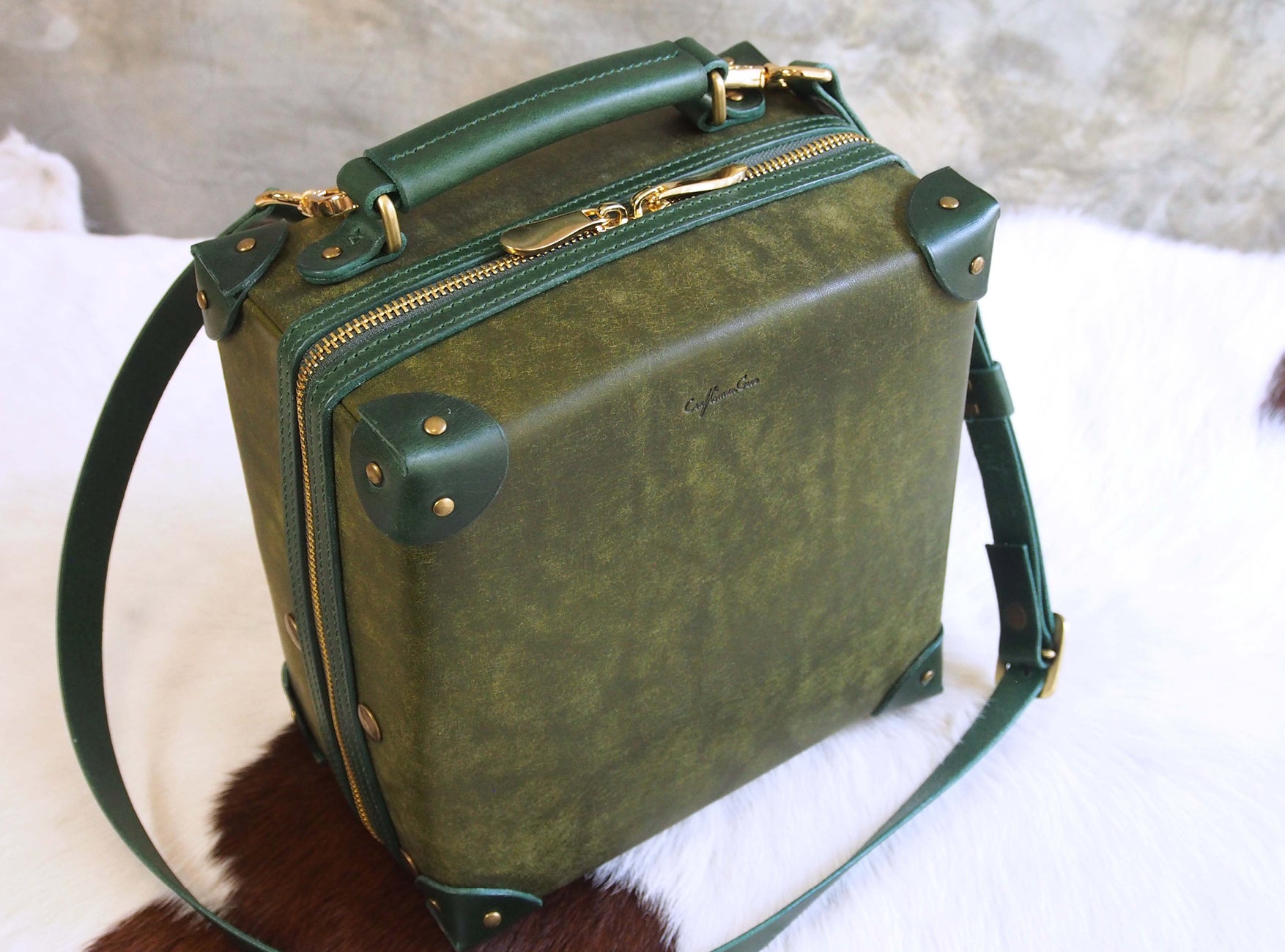 Simple Trunk Pattern – Leather Bag Pattern - Main Image